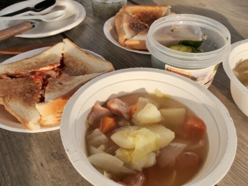 ポトフとピザトースト