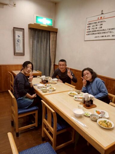 かとやでの夜ご飯風景